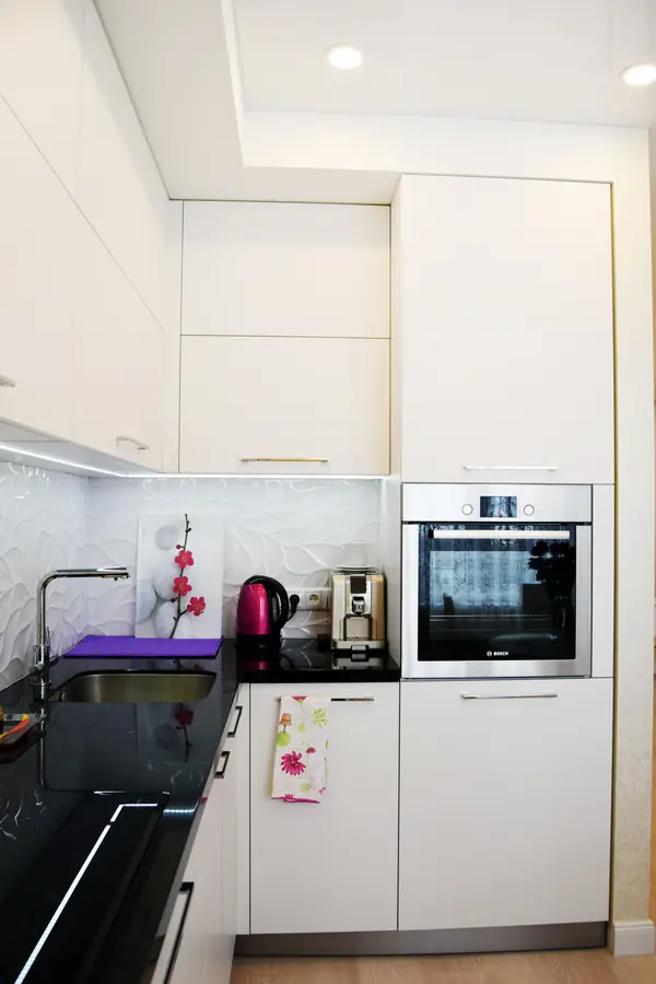 Интерьер с белыми акцентами