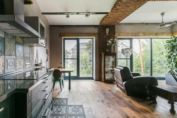 ЛОФТ С ИСТОРИЕЙ