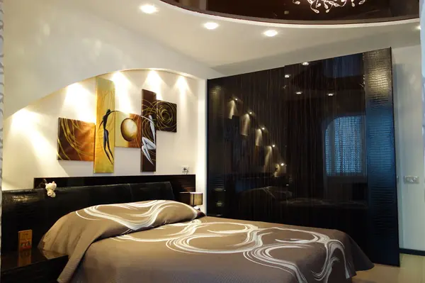 Ярко и броско