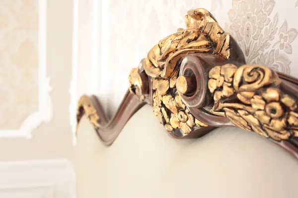 Recreating the Interior of the Chekhov’s Period in a Suburban Residence