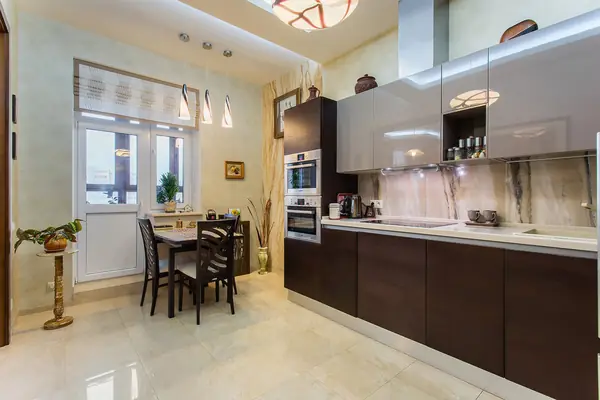 УЮТНЫЙ ОСТРОВ