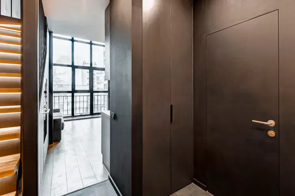 Геометрический двухуровневый лофт