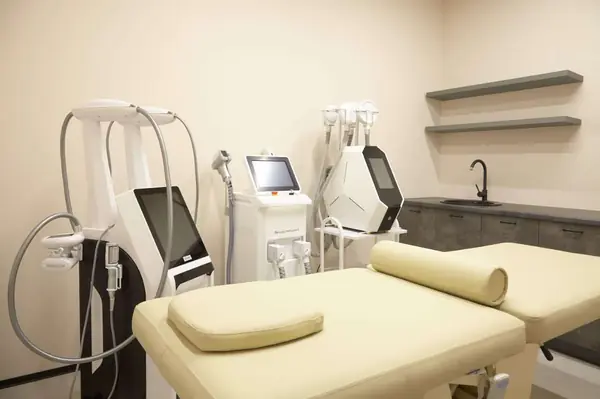 Реализация  студии аппаратной косметологии