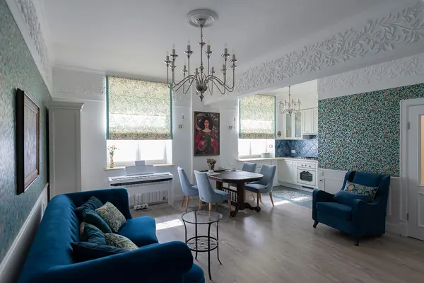 Pre-Raphaelite Appartment