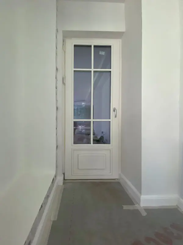 Панорамные витрины с раскладкой из сосны 1-го сорта. Панорамные деревянные окна.