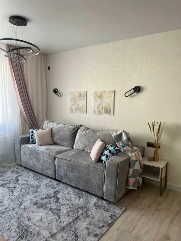 Квартира студия 37кв.м.