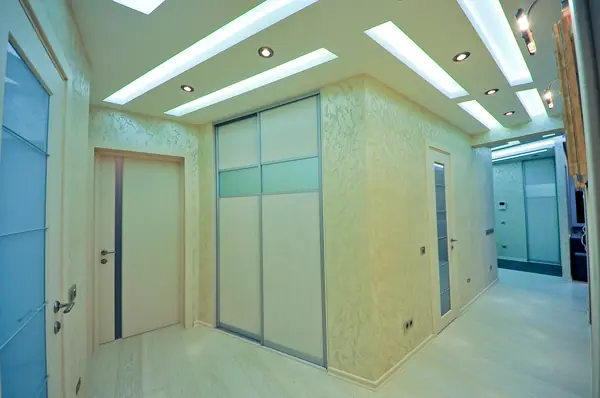 Скай Форт. Необычный интерьер квартиры площадью около 100 м2