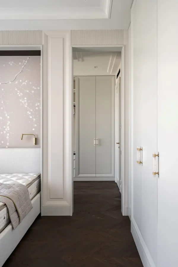 Шикарная квартира с белой мебелью