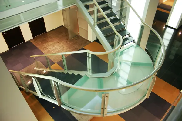 Лестница Стекло