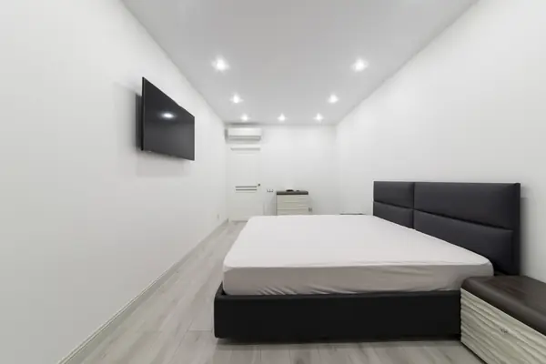 Спальня с панорамным окном