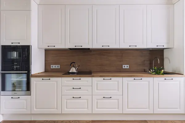 Трехкомнатная квартира в традиционном стиле