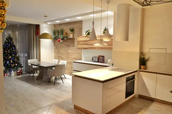 СОВРЕМЕННАЯ КВАРТИРА. МЕБЕЛЬ ИЗ ШПОНА.