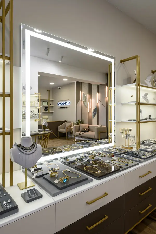 2023г. Интерьер магазина украшений "Cosmos_nsk"