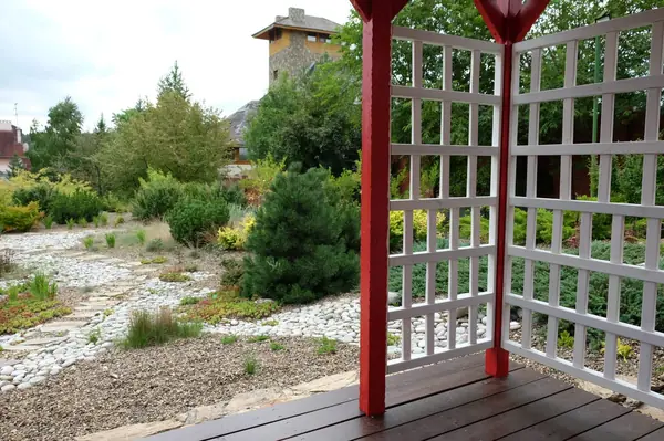 Сад с японским акцентом