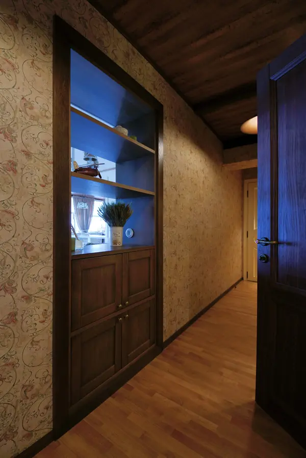 Сквозной двухсторонний шкаф в квартире на Казанском шоссе