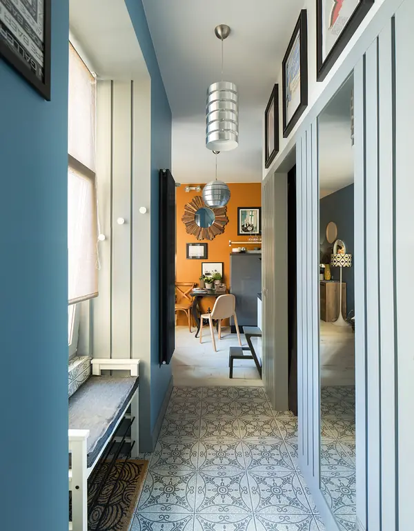 Квартира 30 квадратных метров на петроградской стороне.