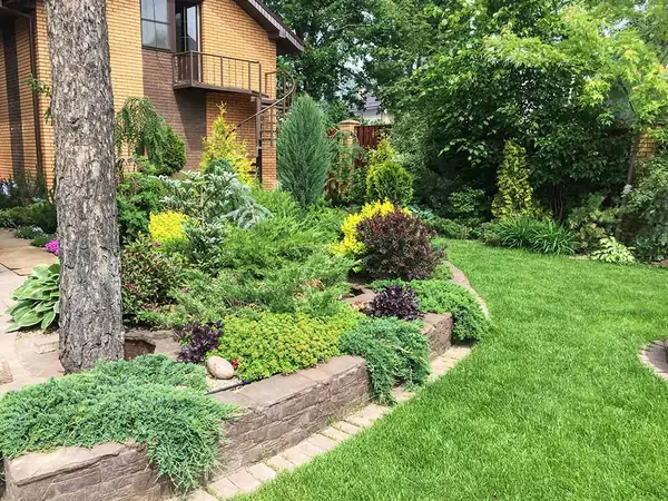 Дизайн и оформление клумб и цветников