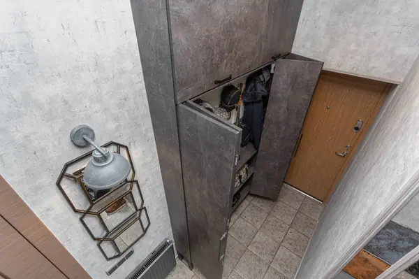 Шкаф в очень узкую прихожую