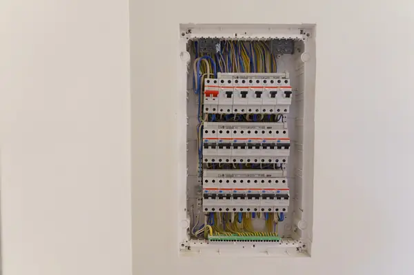 Отделка в светлых тонах Перово