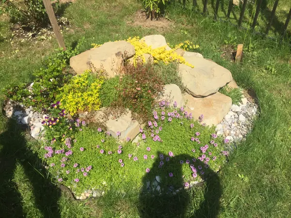 Ландшафтный дизайн участка треугольной формы