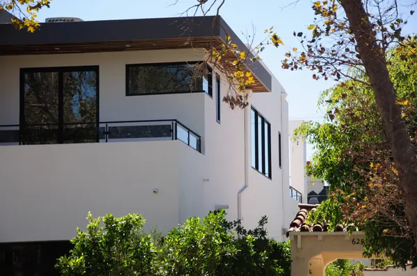 Западный Голливуд - Лос Анджелес. Дом в современном стиле.