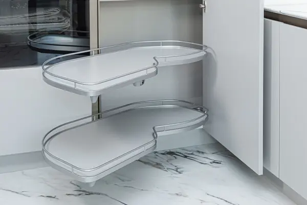 Белая кухня по последним трендам