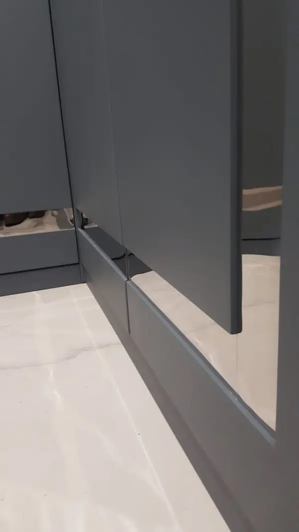 Шкаф в прихожей, угловой "PROFILO".