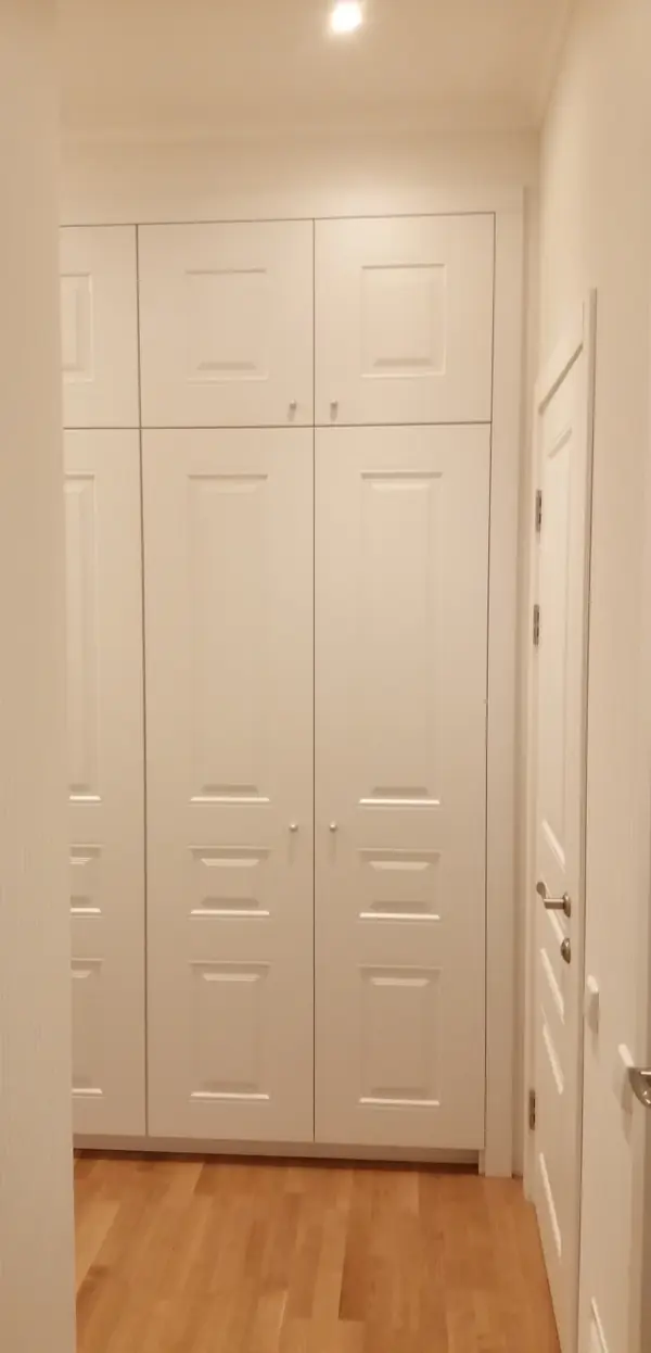 Московский, 172