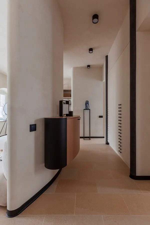 Добрая квартира - интерьер 49м² в доме XIX века