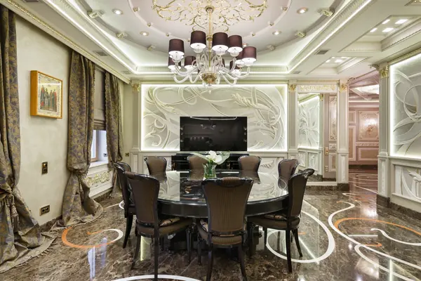 Классический интерьер на Крестовском острове города Петербурга