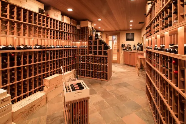 Винный погреб