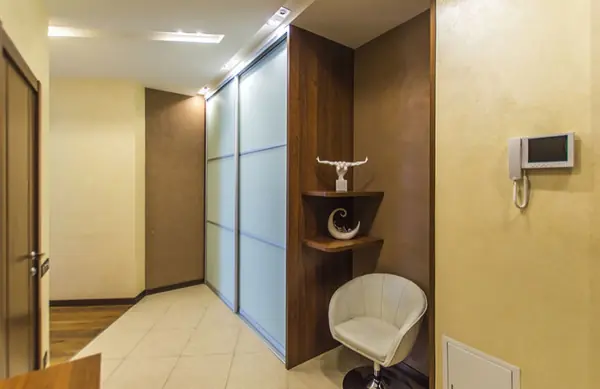 Прихожая - умный дом