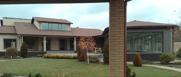 Проекте освещения дома 1700 кв.м. с крытым бассейном и домиком охотника