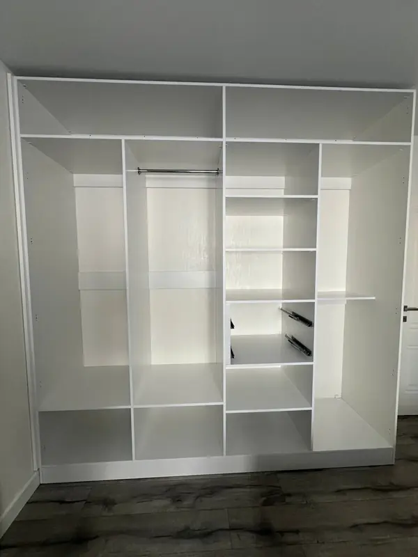 Стильный шкаф (сборка в деталях)