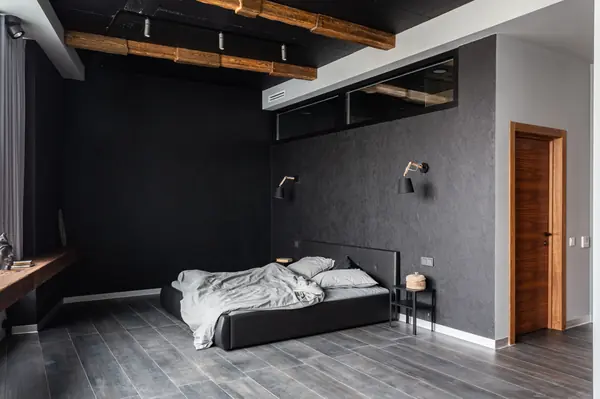 Квартира в черном