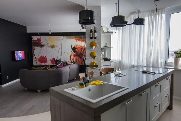 Сапожник с сапогами