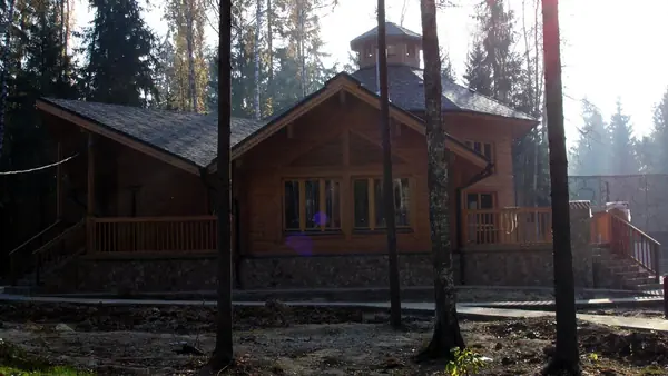 Загородный дом из канадского кедра