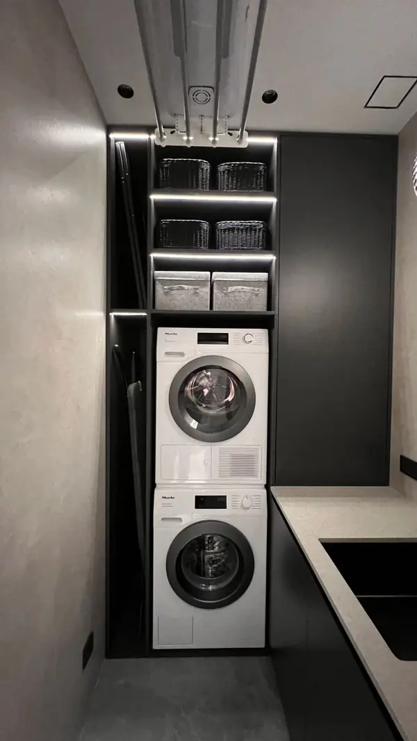 Фотосессия  - двери, мебель и перегородки в московской квартире