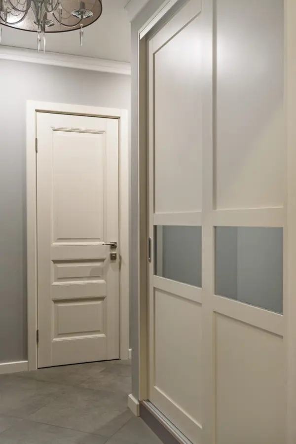 Светлая неоклассика в 3-х комнатной квартире для большой семьи с тремя детьми