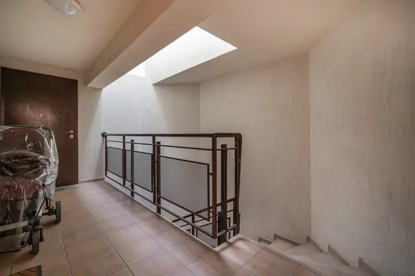 Варна, Хан Пресиян 16