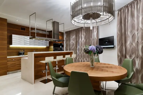 Квартира на Суворовском проспекте