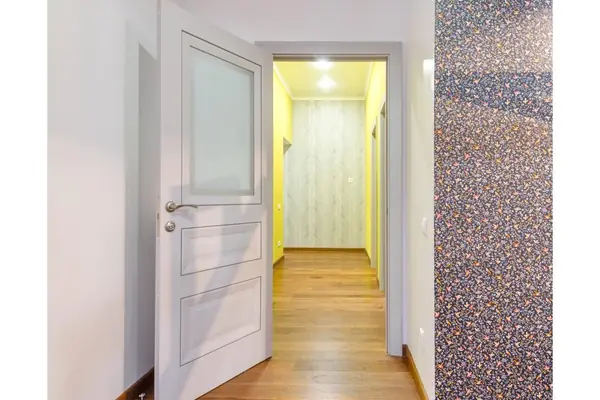 Капитальный ремонт в старинном многоквартирном доме.