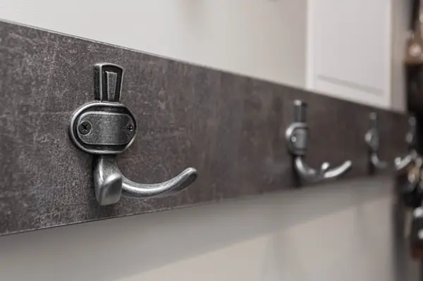 Шкаф в очень узкую прихожую