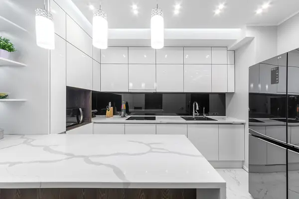 Минимализм-хай-тек