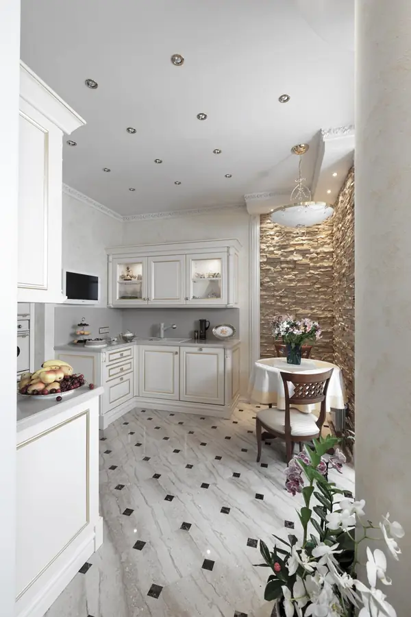 Трехкомнатная квартира на Севастопольском проспекте