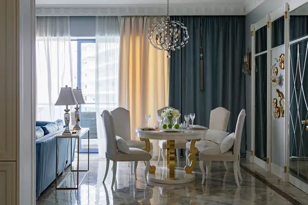 Гостиная ЖК Королевский Парк