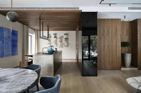 Встроенный телевизор на кухне  |  ЖК Level