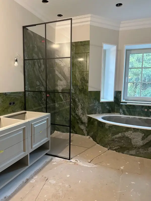 Душевая кабина/ванная комната