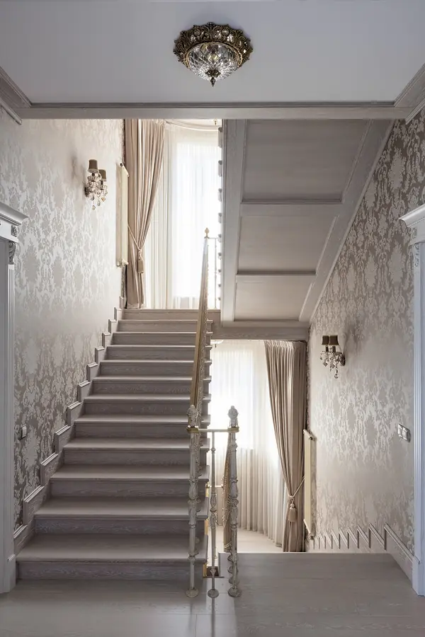 Дизайн интерьера дома в классическом стиле. Реализованный проект.