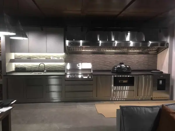 Столешница и стеновая панель Dekton Laos